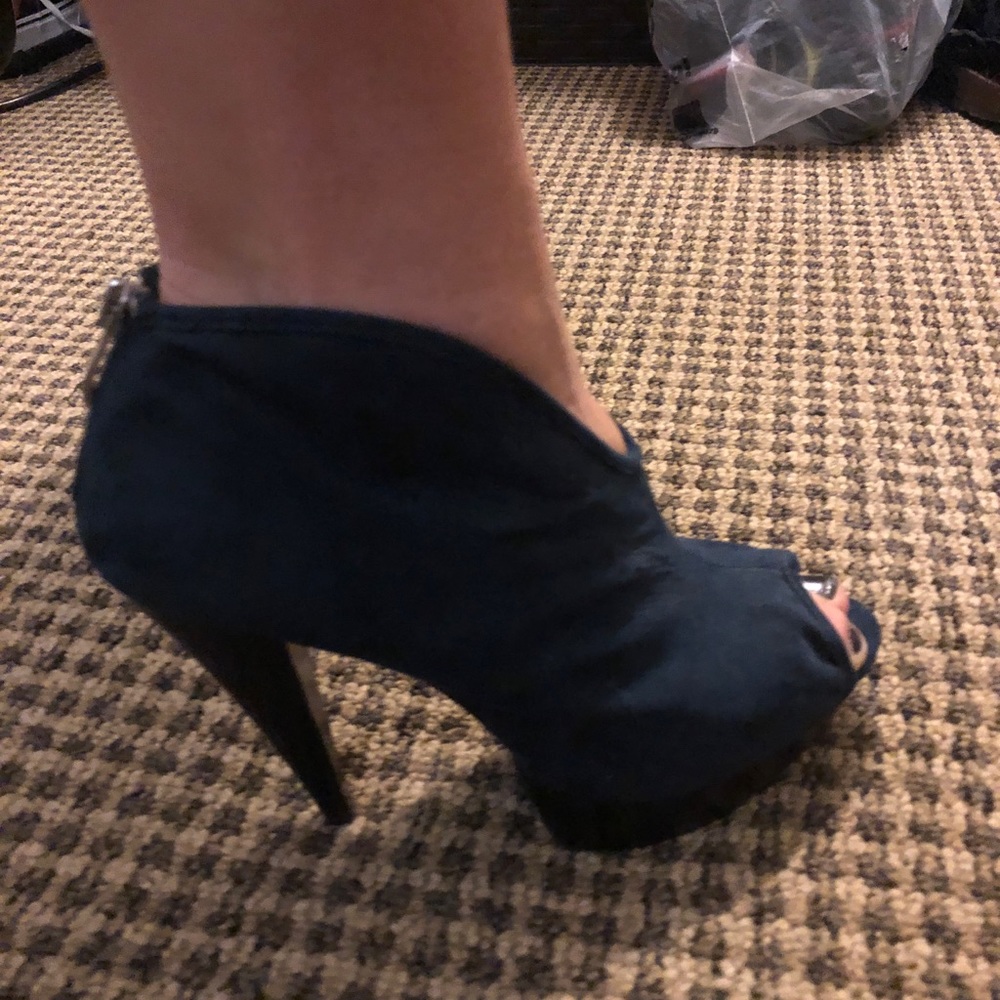 Blue sexy heals